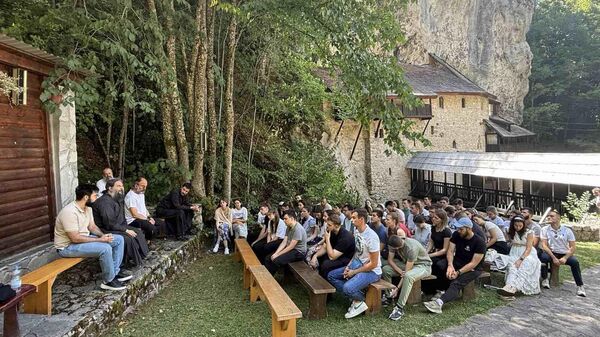 Духовни разговори су, поред молитвеног живота, најважније искуство које млади доживе у овој школи - Sputnik Србија