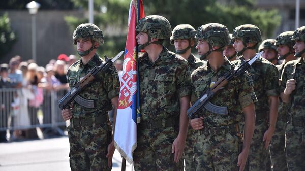 Vojna parada „Snaga jedinstva“ ispred Palate Srbija 20. septembra