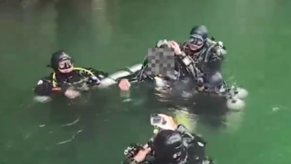 Ронилац преживео пет дана у подводној пећини - Sputnik Србија