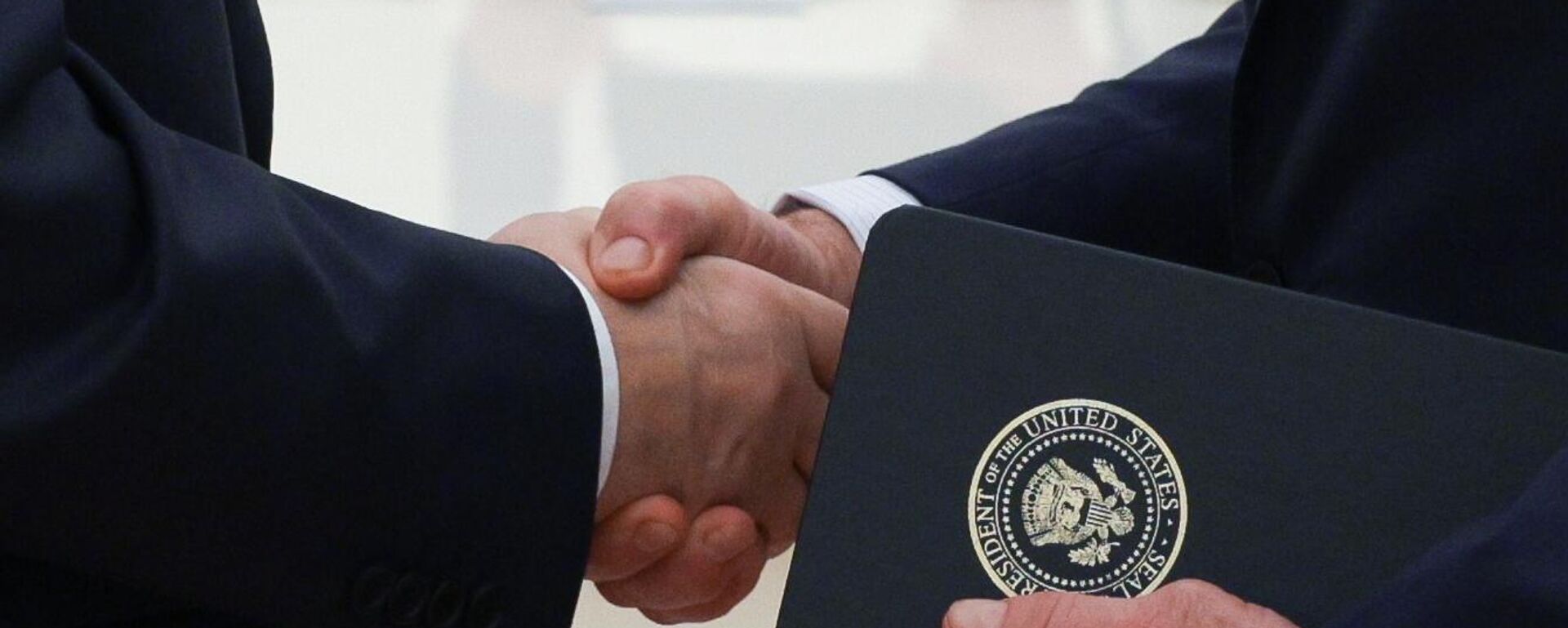 Владимир Путин и Стив Виткоф у Кремљу - Sputnik Србија, 1920, 06.08.2025