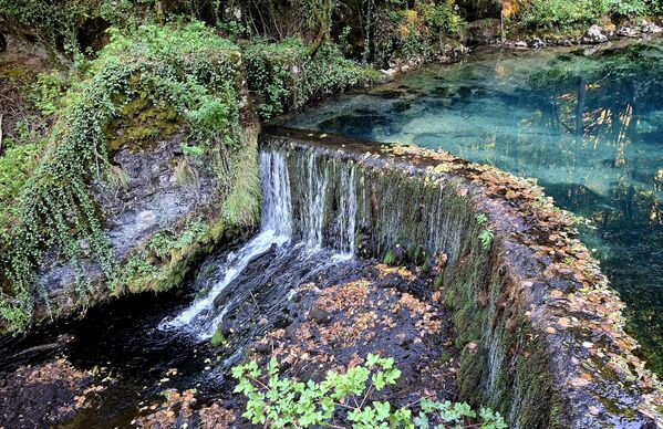 Због своје специфичне лепоте, Крупајско врело је посетиоцима атрактивно током целе годоне. Ипак, ако желите да доживите најинтензивнију тиркизну боју воде, најбоље је да га посетите током пролећа или лета, око поднева када сунчеви зраци директно осветљавају воду - Sputnik Србија