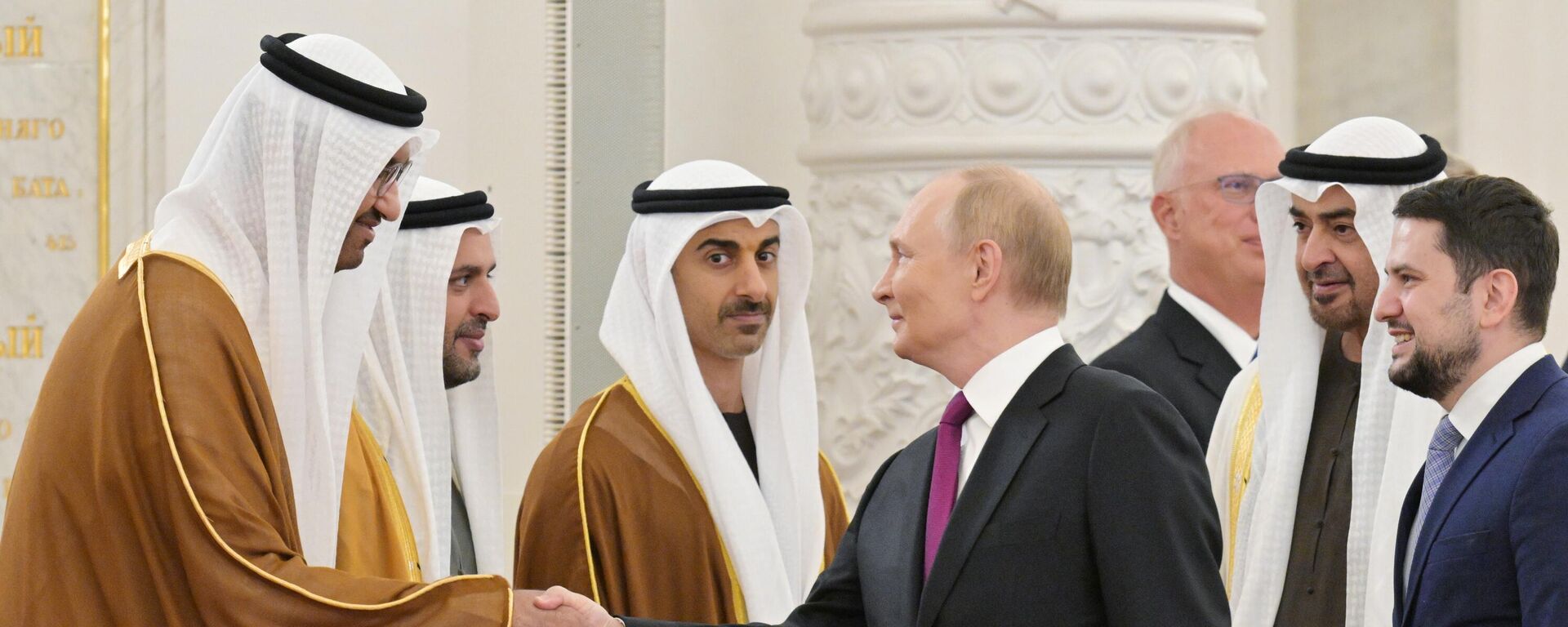 Vladimir Putin sa Muhamedom bin Zajedom el Nahjan - Sputnik Srbija, 1920, 07.08.2025