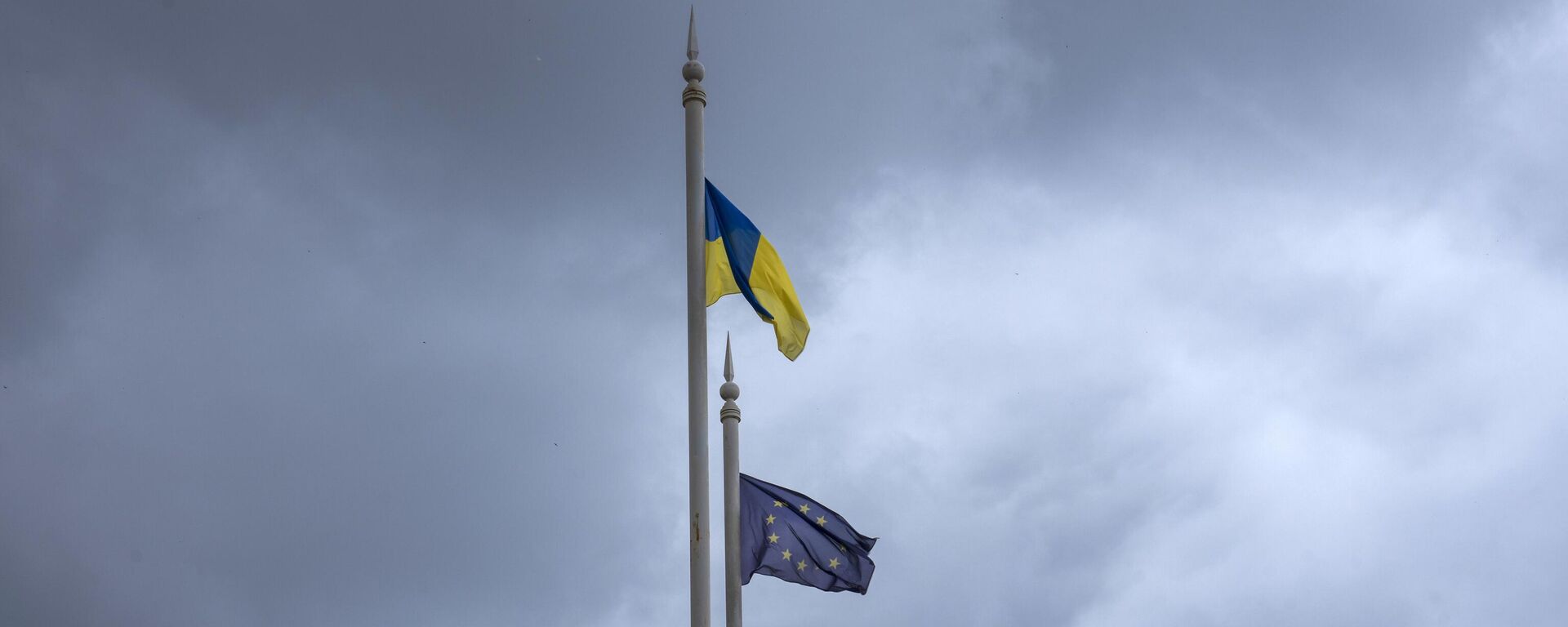 Заставе Украјине и ЕУ у Кијеву - Sputnik Србија, 1920, 12.08.2025