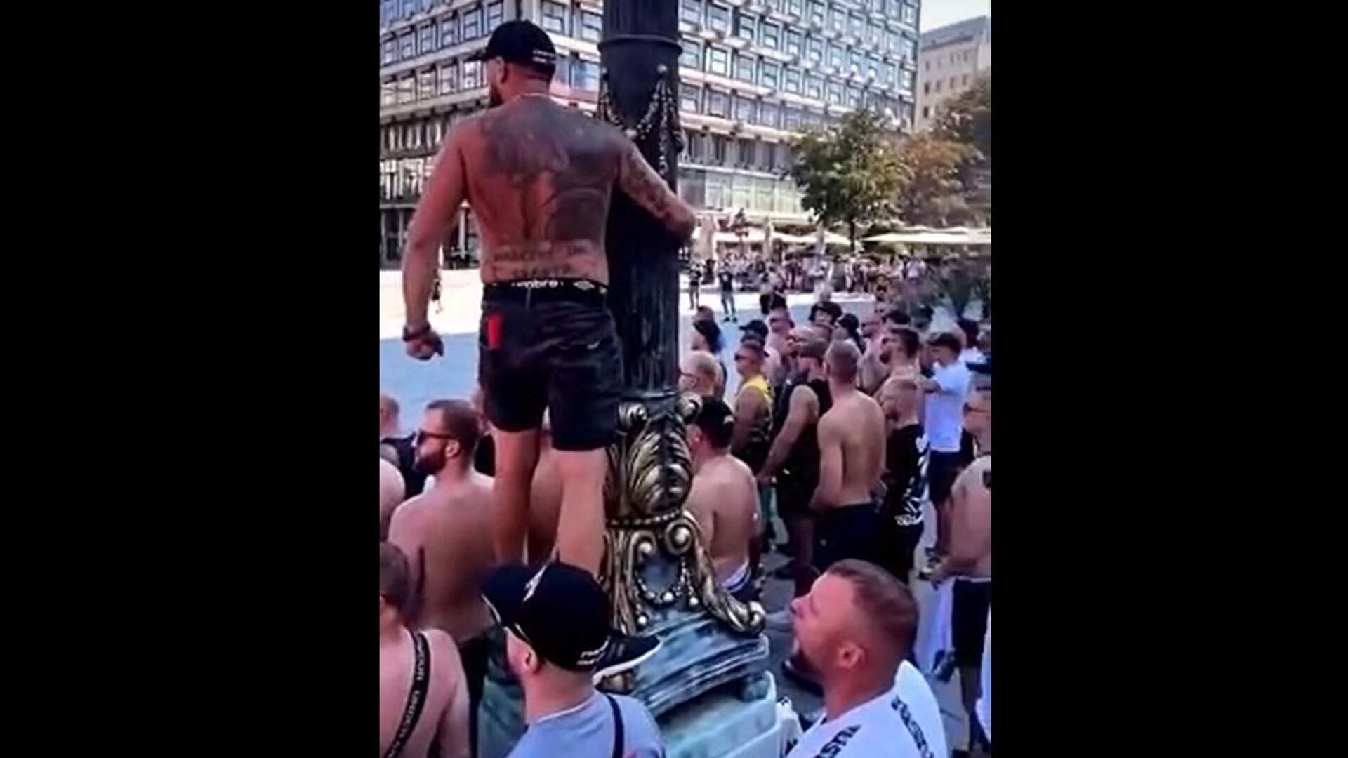 Пољски хулигани у центру Београда Пољски хулигани у центру Београда - Sputnik Србија, 1920, 12.08.2025