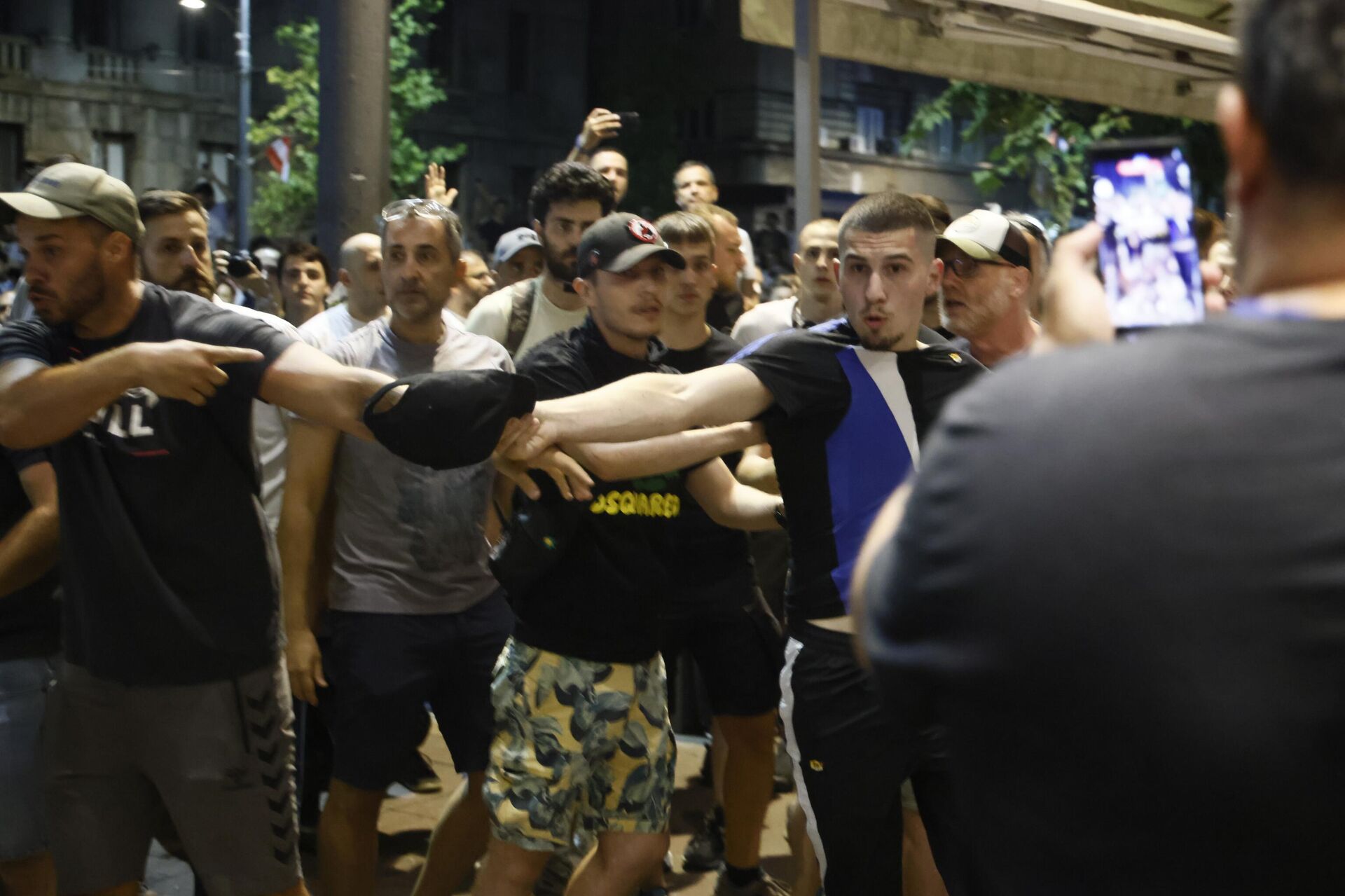 Протест у Београду - Sputnik Србија, 1920, 13.08.2025