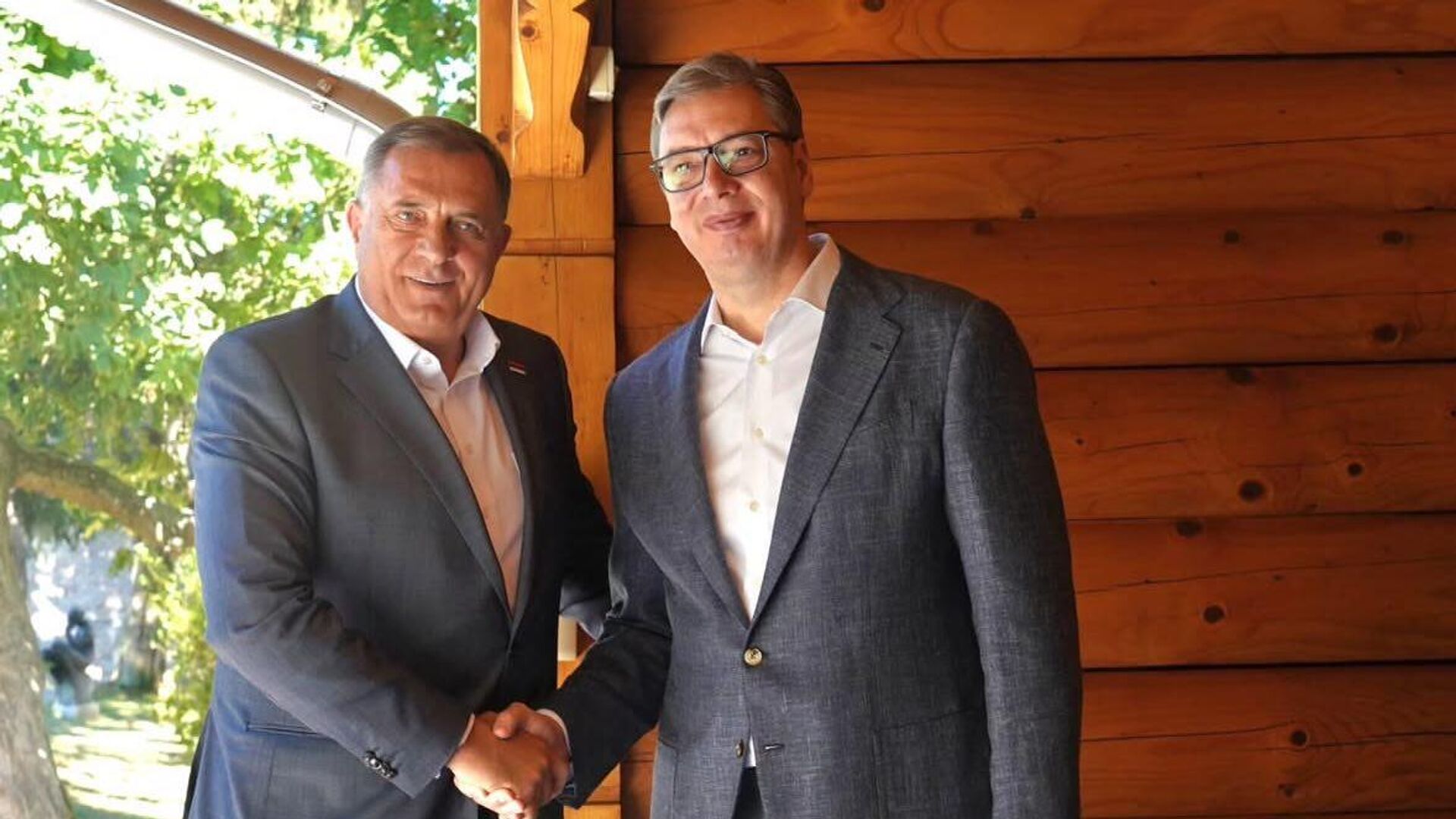 Александар Вучић и Милорад Додик Александар Вучић и Милорад Додик - Sputnik Србија, 1920, 14.08.2025