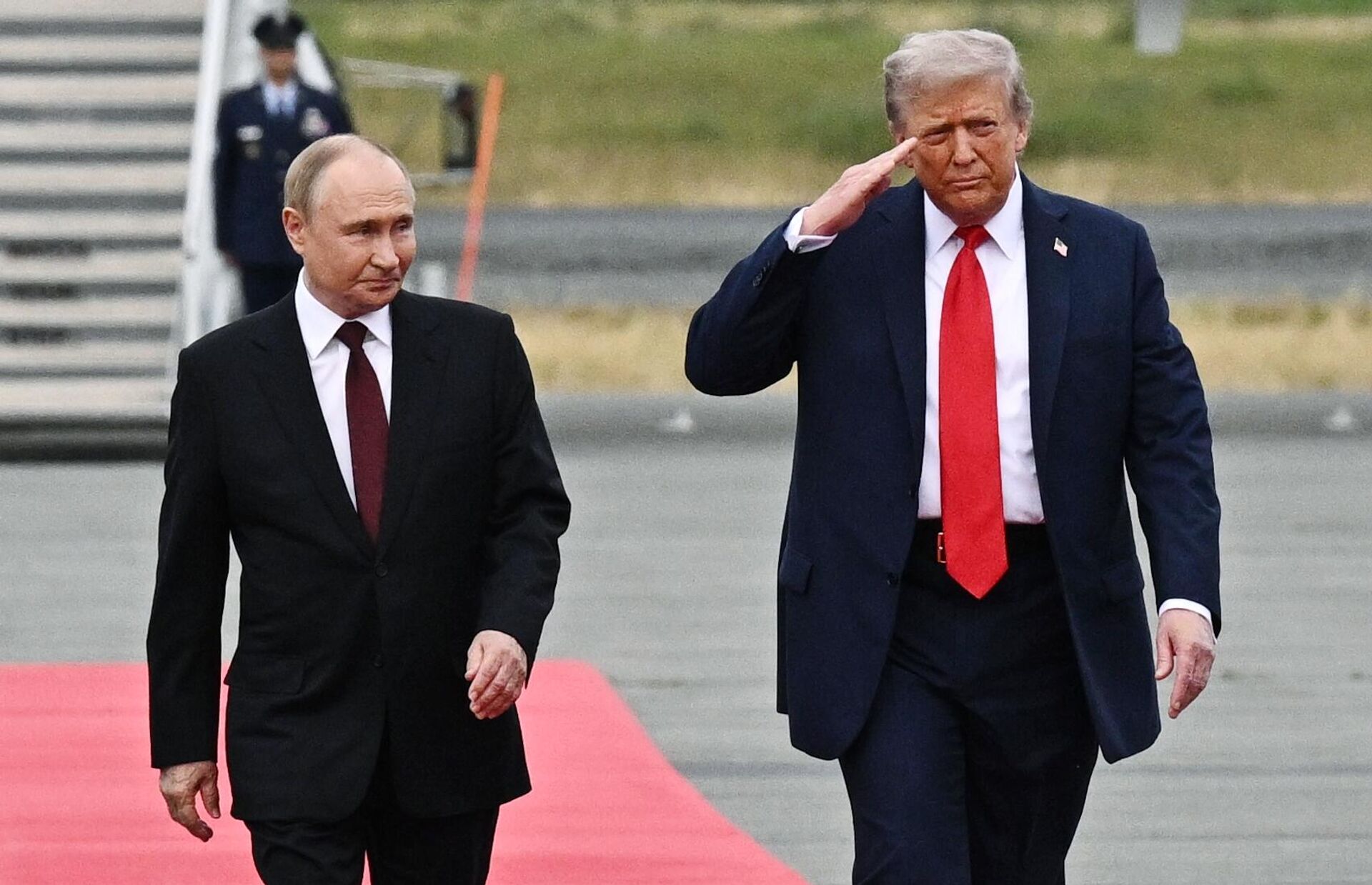 Састанак руског председника Владимира Путина и америчког лидера Доналда Трампа на Аљасци Састанак руског председника Владимира Путина и америчког лидера Доналда Трампа на Аљасци - Sputnik Србија, 1920, 18.10.2025