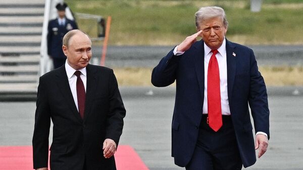 Sastanak ruskog predsednika Vladimira Putina i američkog lidera Donalda Trampa na Aljasci - Sputnik Srbija