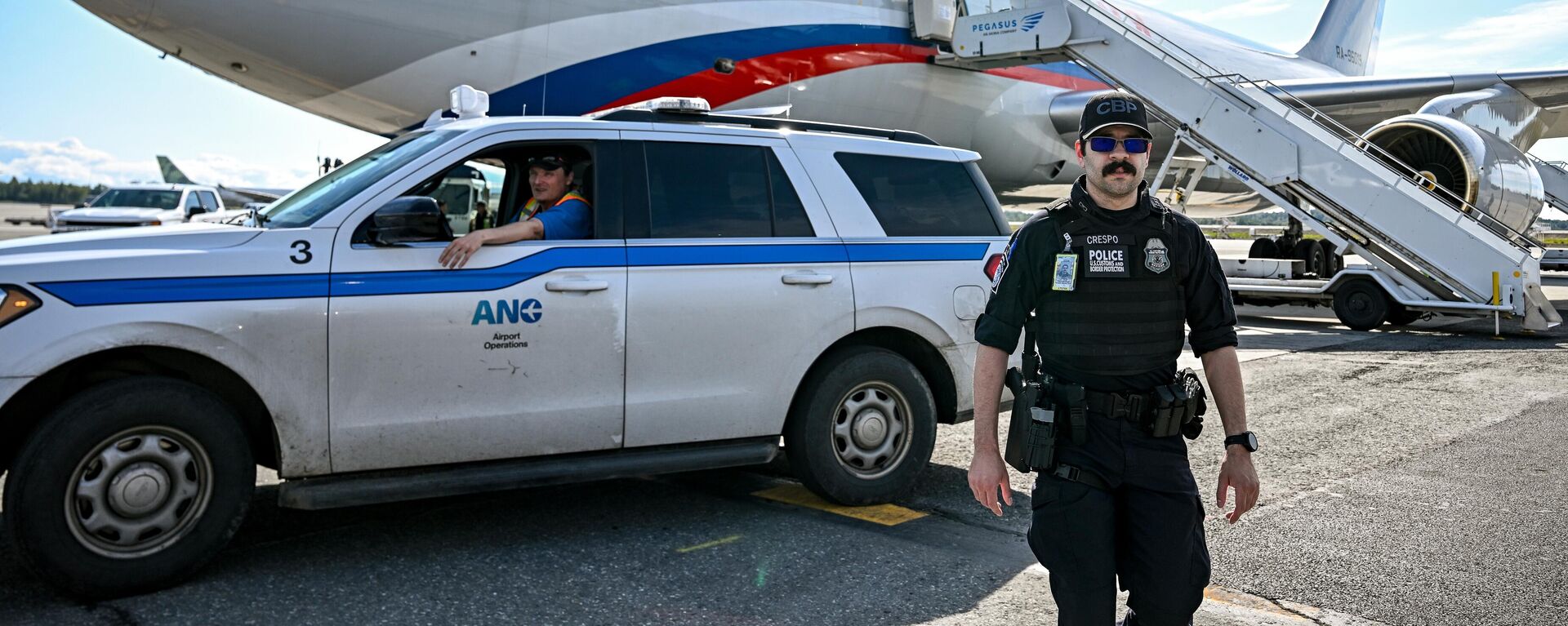 Samolet Il-96-300 specialьnogo letnogo otrяda Rossiя, pribыl v Meždunarodnый aэroport Ankoridž imeni Teda Stivensa, Alяska - Sputnik Srbija, 1920, 15.08.2025