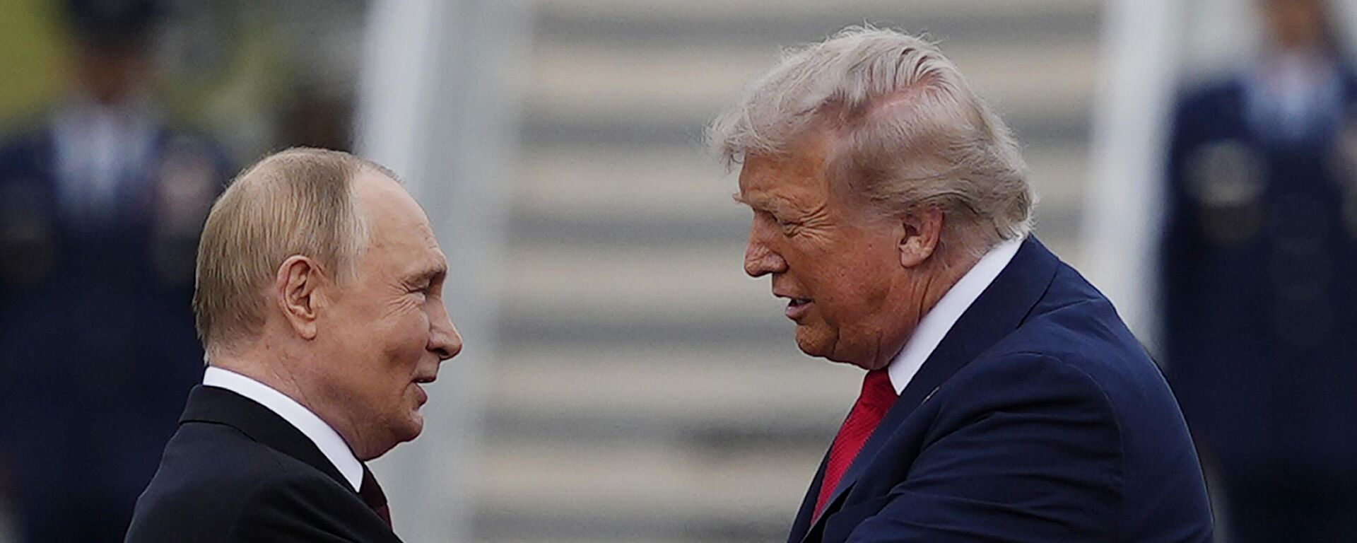 Владимир Путин и Доналд Трамп - Sputnik Србија, 1920, 25.10.2025