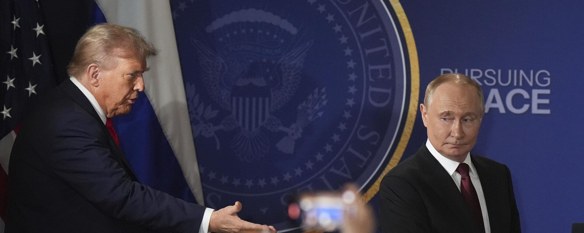 Владимир Путин и Доналд Трамп - Sputnik Србија, 1920, 16.08.2025