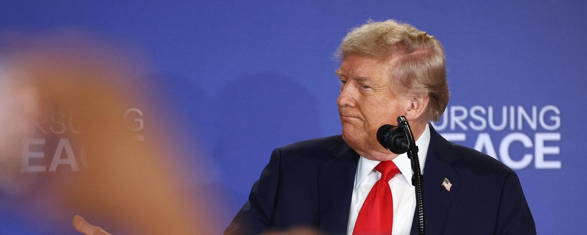 Američki predsednik Donald Tramp na pres-konferenciji nakon pregovora sa ruskim liderom Vladimirom Putinom na Aljasci - Sputnik Srbija, 1920, 05.09.2025