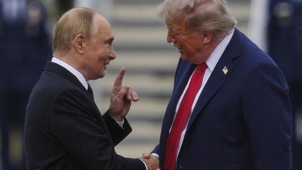 Vladimir Putin i Donald Tramp - Sputnik Srbija