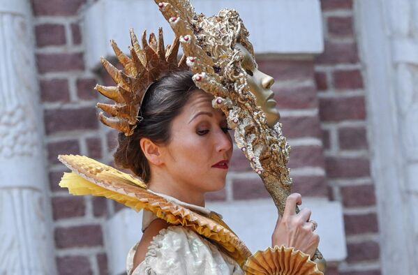 Уметнички перформанс поводом годишњице Царицина - Sputnik Србија