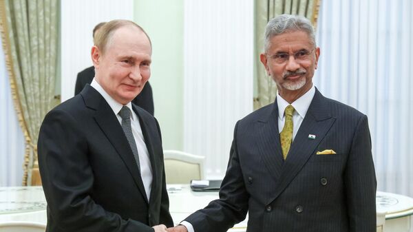 Predsednik Rusije Vladimir Putin i ministar spoljnih poslova Indije Subramanjam Džajšankar - Sputnik Srbija