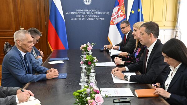 Министар спољних послова Србије Марко Ђурић са амбасадором Русије у Београду Александром Боцан-Харченком - Sputnik Србија