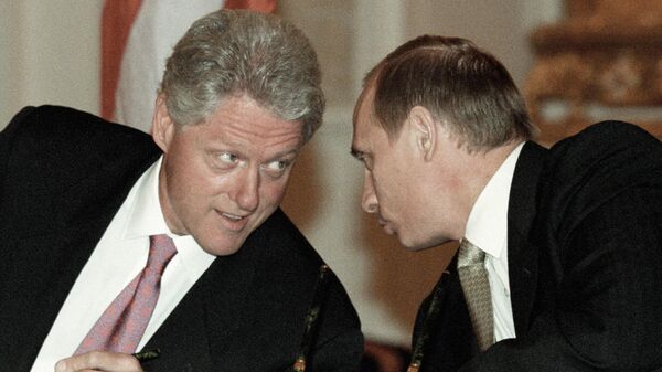 Otkriveno šta je Klinton govorio Putinu o NATO-u