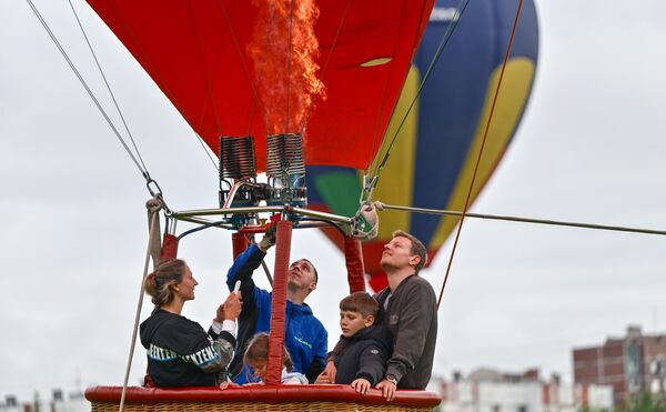 Уздизање балона на фестивалу „Сањај! Лети!“ Уздизање балона на фестивалу „Сањај! Лети!“ - Sputnik Србија