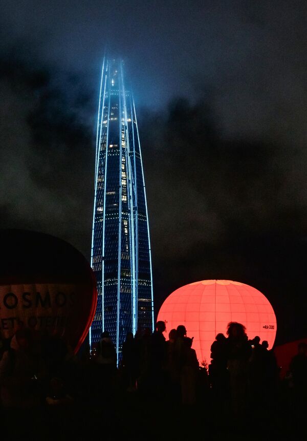 Последње провере балона пред полетање Последње провере балона пред полетање - Sputnik Србија