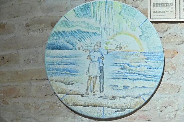 У ратном вихору, нестали су, не само нечија деца и родитељи, већ и супружници. Сећање на заједничке тренутке среће је многима једино што је остало - Sputnik Србија