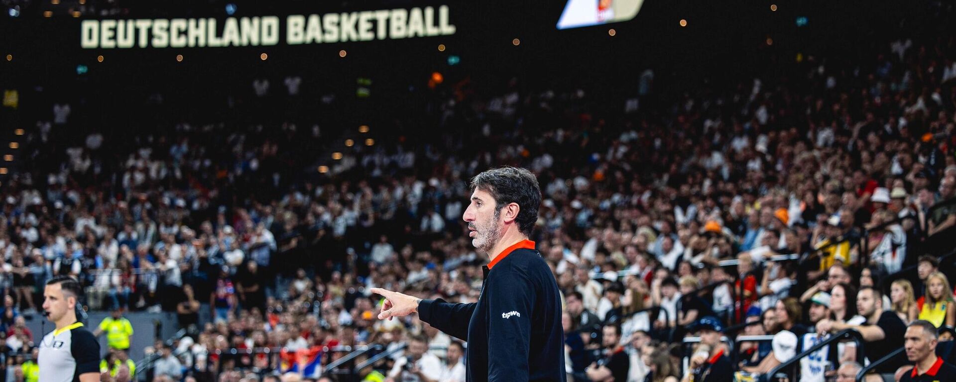 Алекс Мумбру - Sputnik Србија, 1920, 26.08.2025