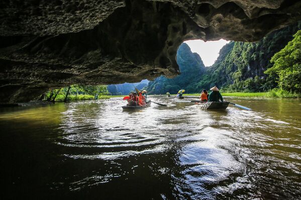 Туристичка тура кроз град са воде  - Sputnik Србија