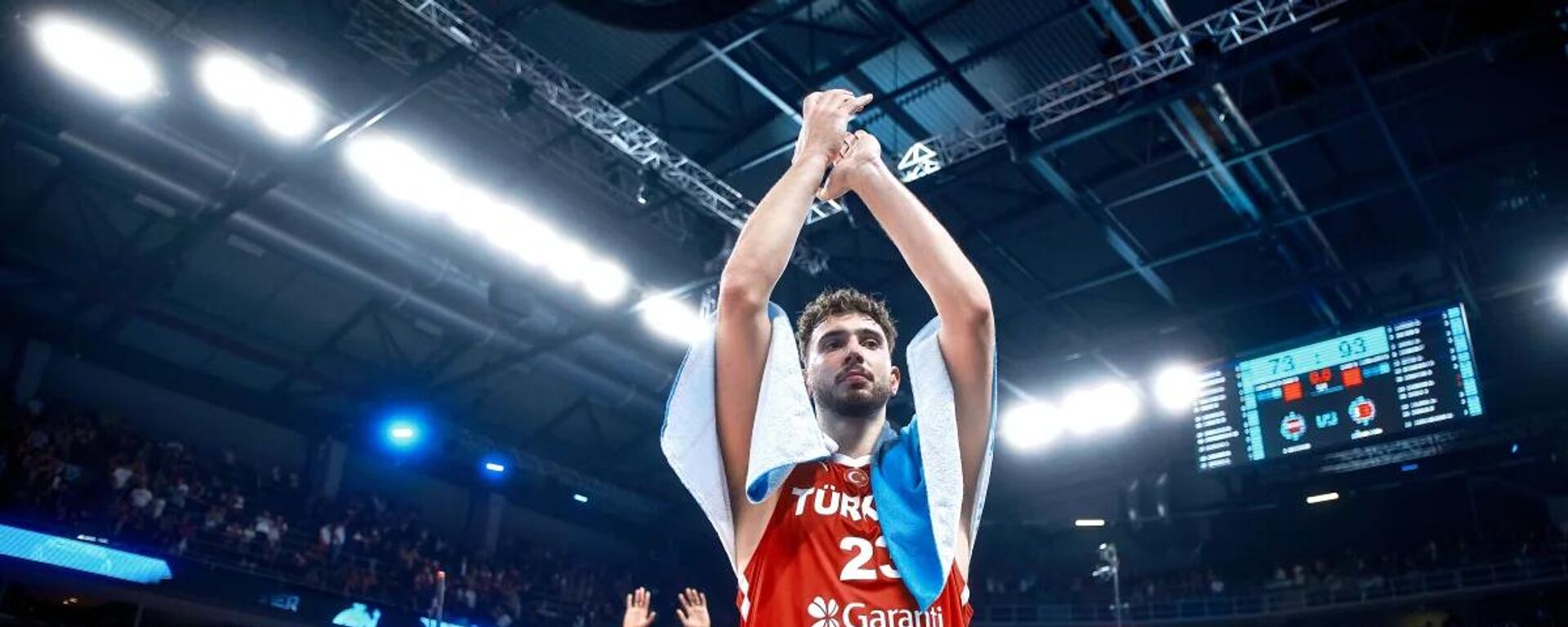 Алперен Шенгун - Sputnik Србија, 1920, 06.09.2025