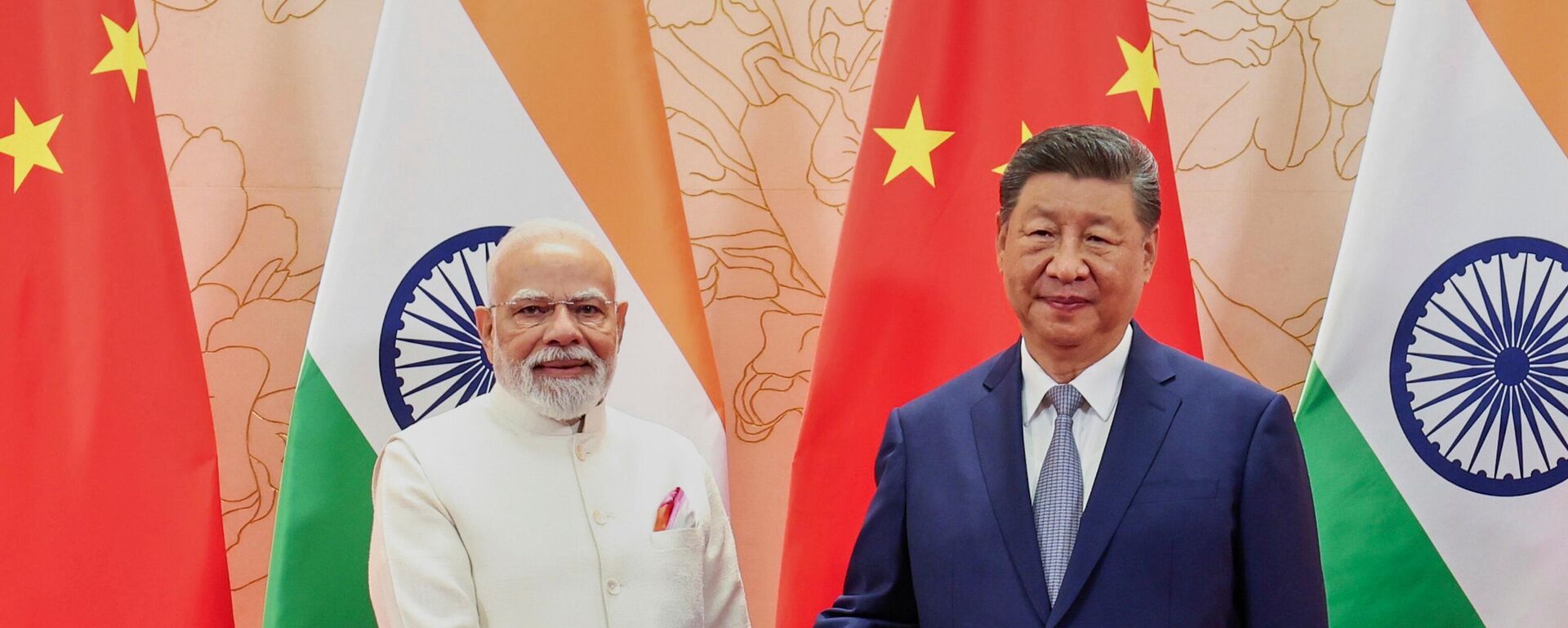 Нарендра Моди и Си Ђинпинг - Sputnik Србија, 1920, 31.08.2025