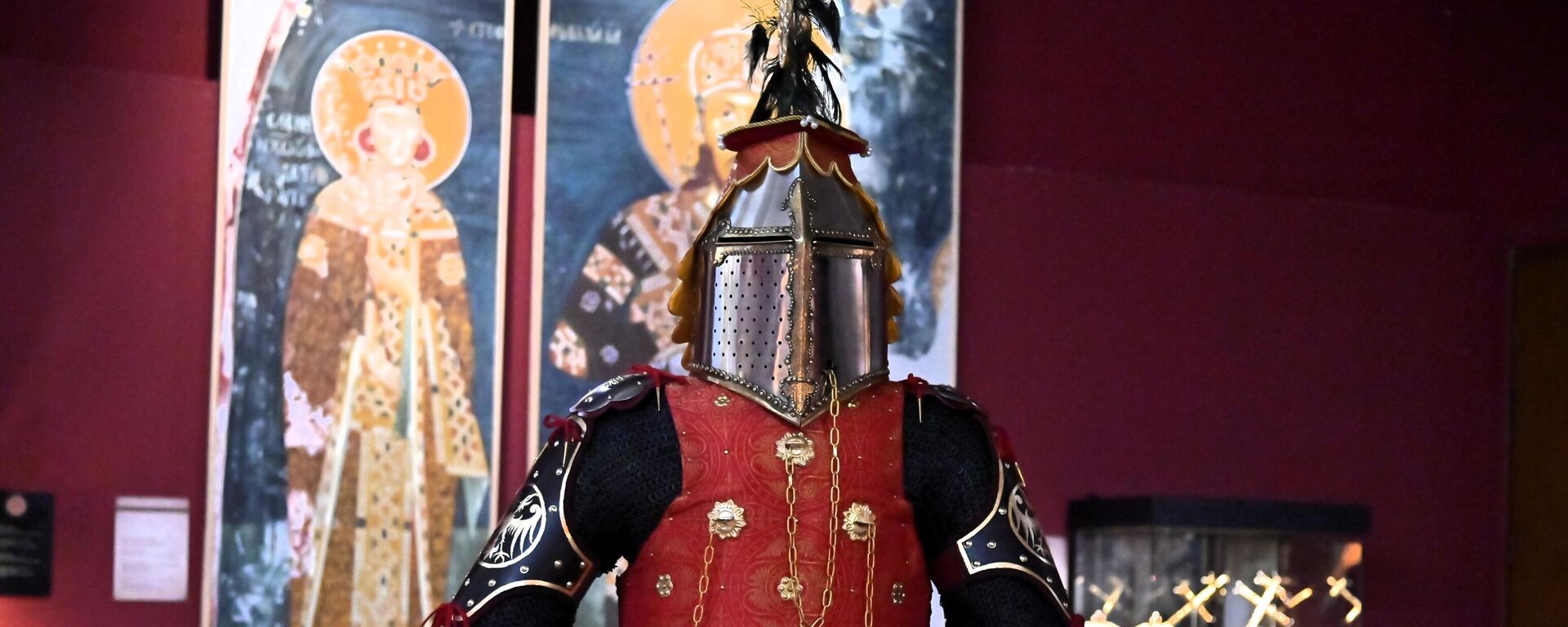 Витешки оклоп цара Душана у природној величини - Sputnik Србија, 1920, 31.08.2025