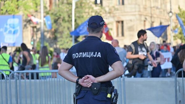 Protesti u više gradova, ispred dva fakulteta u Novom Sadu pripadnici policije - oglasio se MUP