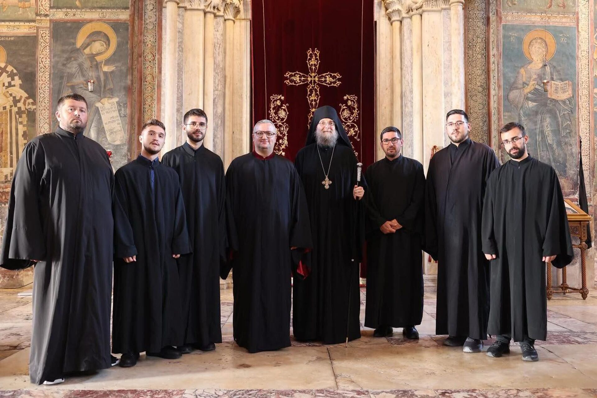 Игуман Сава са професором Теодором Пецијем и албанским појцима - Sputnik Србија, 1920, 01.09.2025