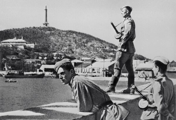 Vojnici Sovjetske armije u Port Arturu. - Sputnik Srbija