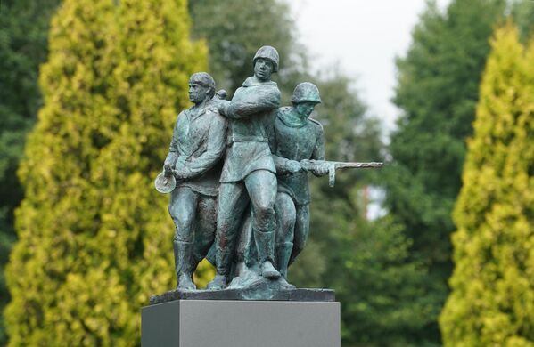 Скулптура у новом парку историјских минијатура „Европа је спашена“, отвореном у Парку Победе. - Sputnik Србија