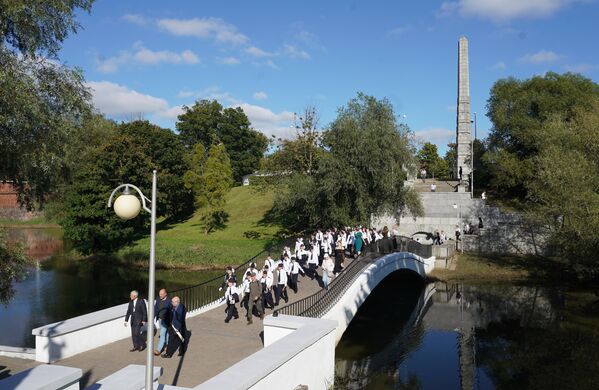 Учесници марширају пред церемонију отварања. - Sputnik Србија