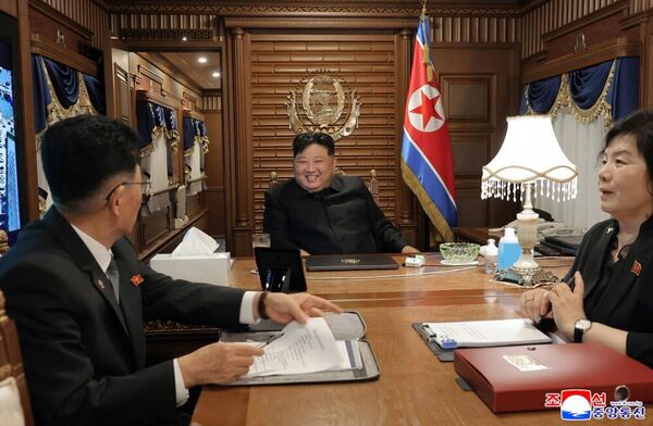 Севернокорејски лидер Ким Џонг Ун путује у Кину специјалним возом. - Sputnik Србија