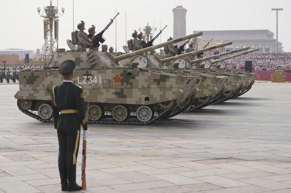 Приказан је и тенк нове генерације — перспективни модел са побољшаним карактеристикама и модуларном конструкцијом. - Sputnik Србија