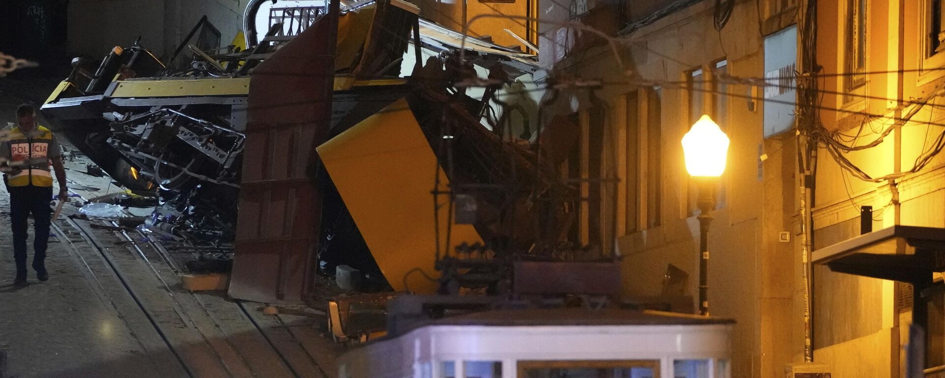 Успињача се срушила у Лисабону - Sputnik Србија, 1920, 04.09.2025