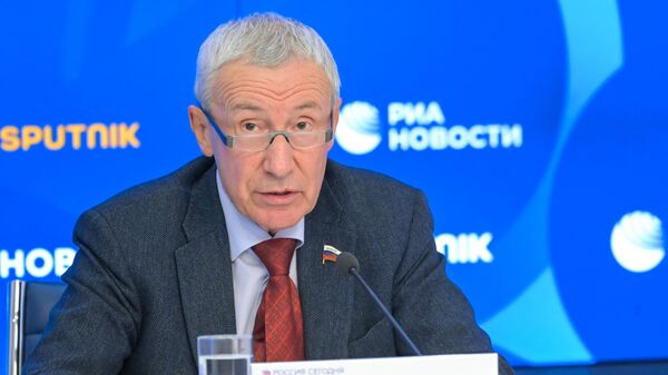 Члан Бироа Врховног савета Јединствене Русије и заменик председника комисије Генералног савета странке за међународну сарадњу Андреј Климов  - Sputnik Србија