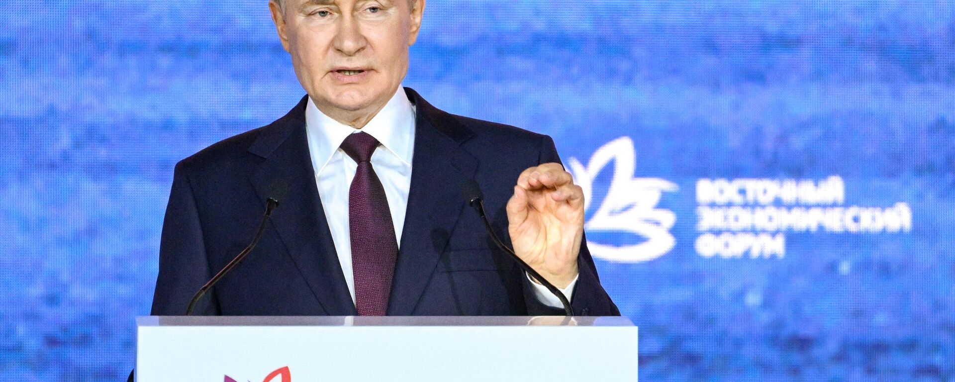 Ruski predsednik Vladimir Putin na Istočnom ekonomskom forumu u Vladivostoku - Sputnik Srbija, 1920, 05.09.2025