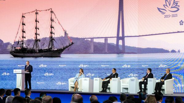 Putin: Rusija će unapređivati Transarktički koridor