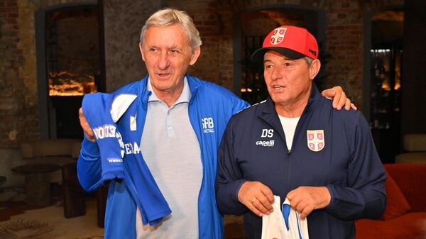 Dragan Stojković Piksi i Svetislav Pešić - Sputnik Srbija