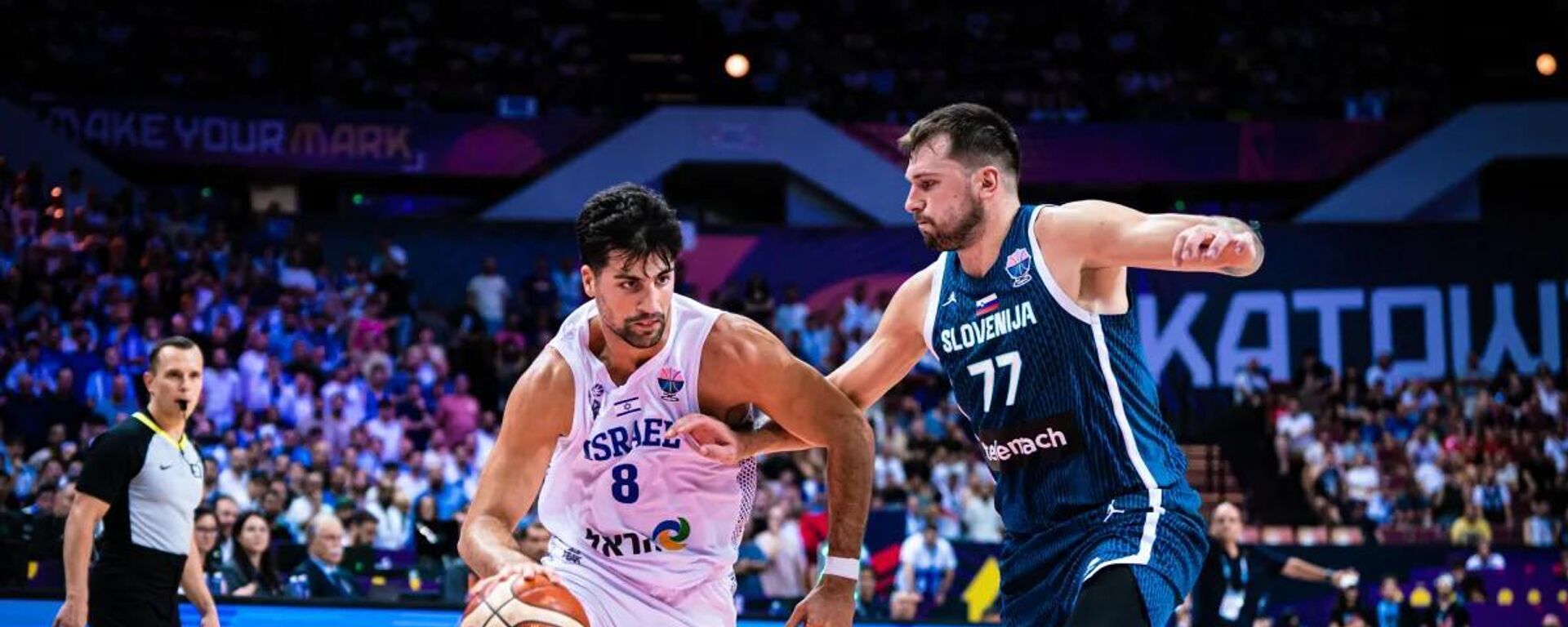 Лука Дончић и Дени Авдија - Sputnik Србија, 1920, 05.09.2025