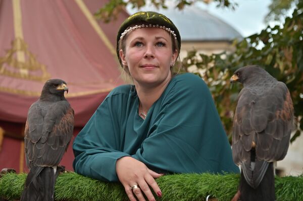 Соколарство је лов помоћу соколова и сродних птица грабљивица (јастреб, кобац, орао) и дресирање птица за лов - Sputnik Србија