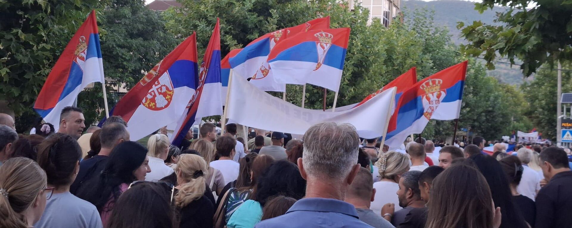 Скуп против блокада. - Sputnik Србија, 1920, 07.09.2025