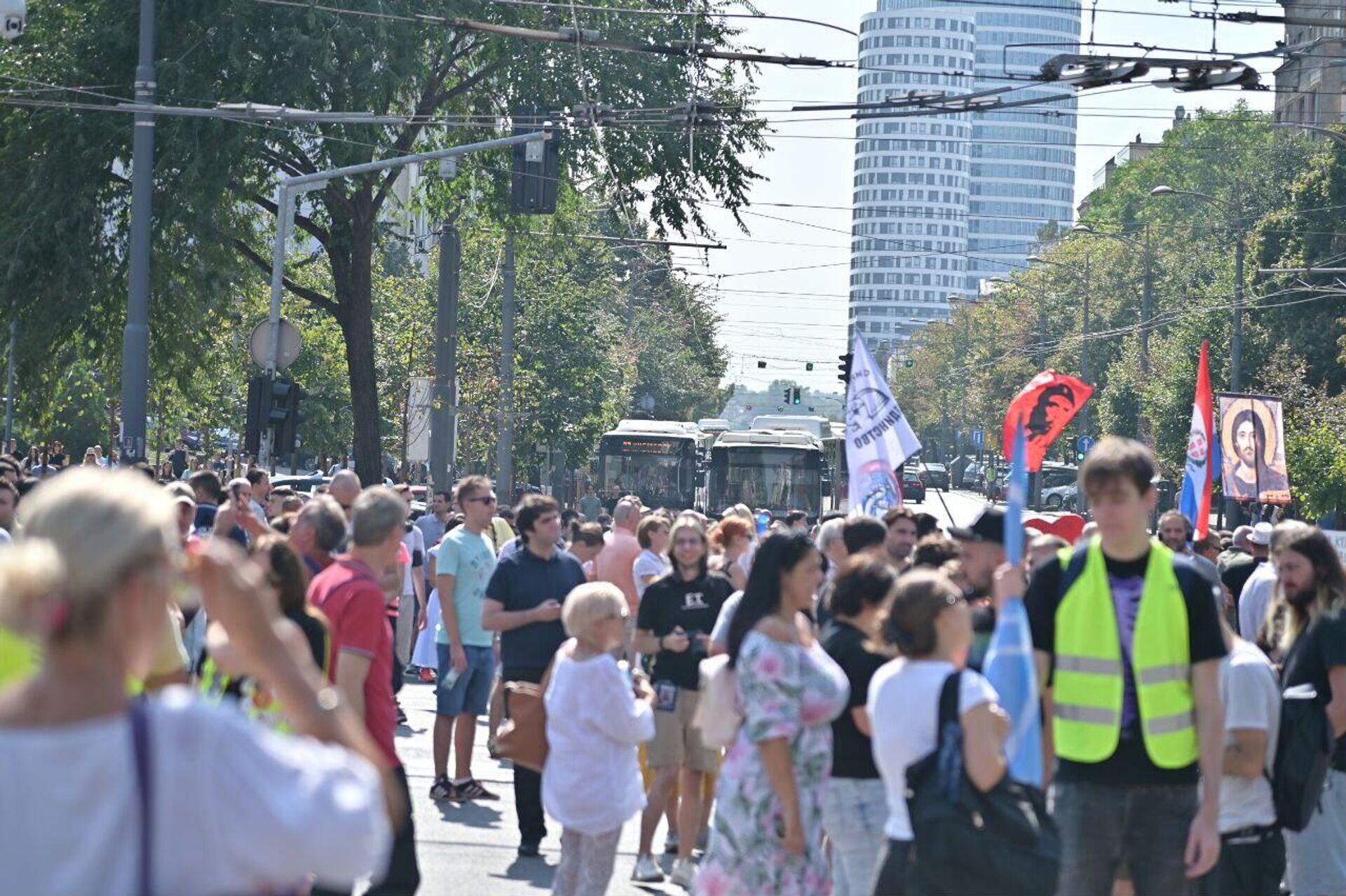 Протест испред Владе Србије - Sputnik Србија, 1920, 08.09.2025