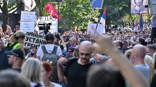 U Beogradu održan protest „Javna dobra su vrednost, a ne roba“, okupljanja i u drugim gradovima