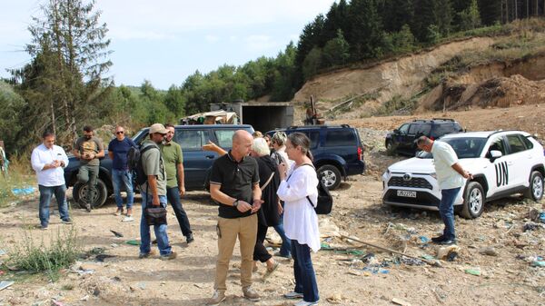 Претрага терена на локацији несанитарне депоније ,,Голо брдо'' код Новог Пазара - Sputnik Србија