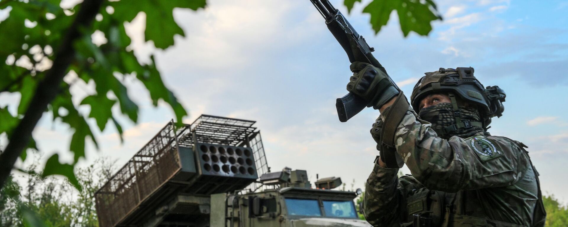 Ракетни систем ТОС-2 тосочка у зони специјалне војне операције - Sputnik Србија, 1920, 24.09.2025