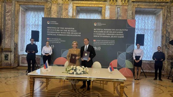 Potpisan sporazum Vlade Srbije i Vlade Ruske Federacije u oblasti kinematografije - Sputnik Srbija
