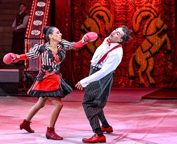 Реприза Дендија Дана и Диве Џи (Италија). Реприза Дендија Дана и Диве Џи (Италија). - Sputnik Србија